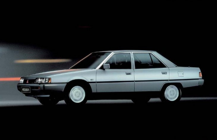 Седан Mitsubishi Sigma третьего поколения (1983-1992)