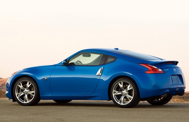 ���� Nissan 370Z