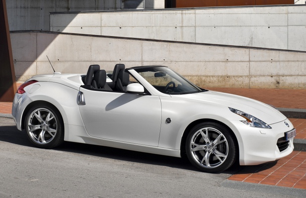 ������� Nissan 370Z Roadster