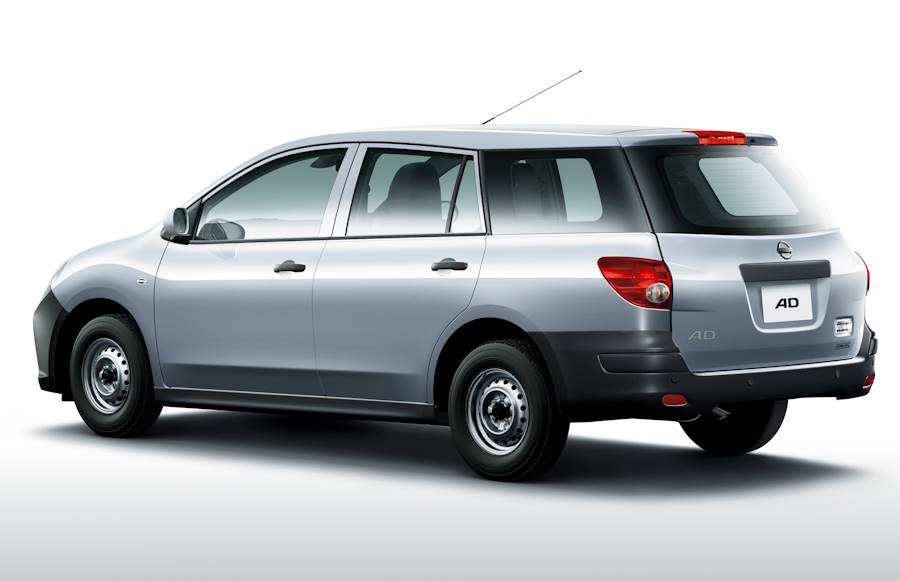 ������ Nissan AD