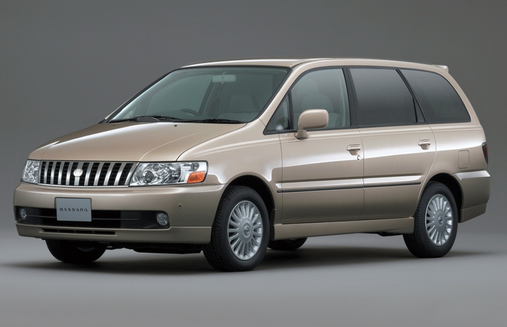 Минивэн Nissan Bassara (1999-2003)