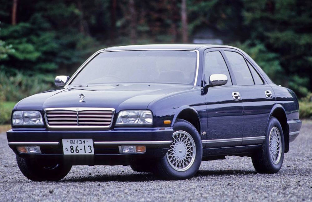 Седан Nissan Cima второго поколения (Y32)