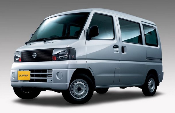 ������������ Nissan Clipper Van