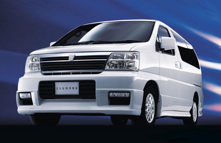 ������� Nissan Elgrand ������� ��������� (1997-2002)
