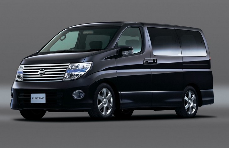 ������� Nissan Elgrand ������� ��������� (2002-2010)