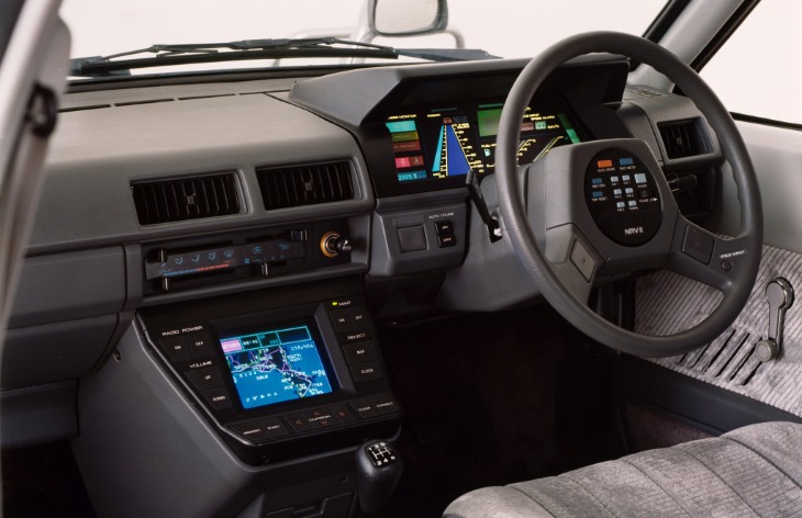Интерьер седана Nissan NRV II