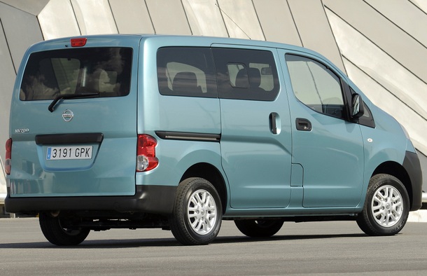 ������� Nissan NV200