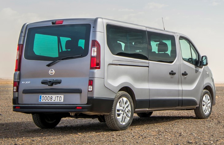 ������������ Nissan NV300
