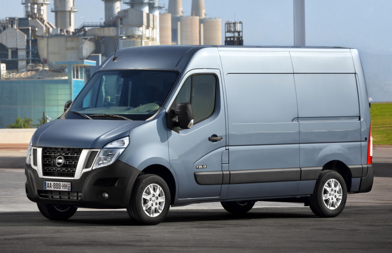 Фургон Nissan NV400