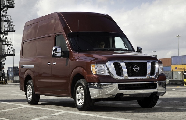 ������ Nissan NV2500
