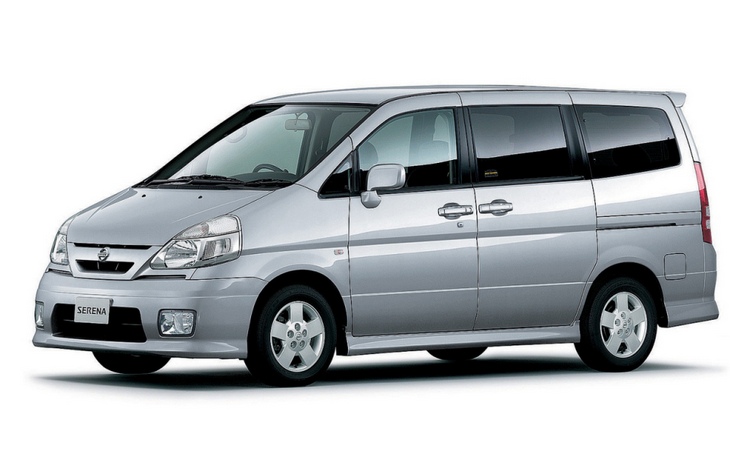 Минивэн Nissan Serena второго поколения (1999-2005)