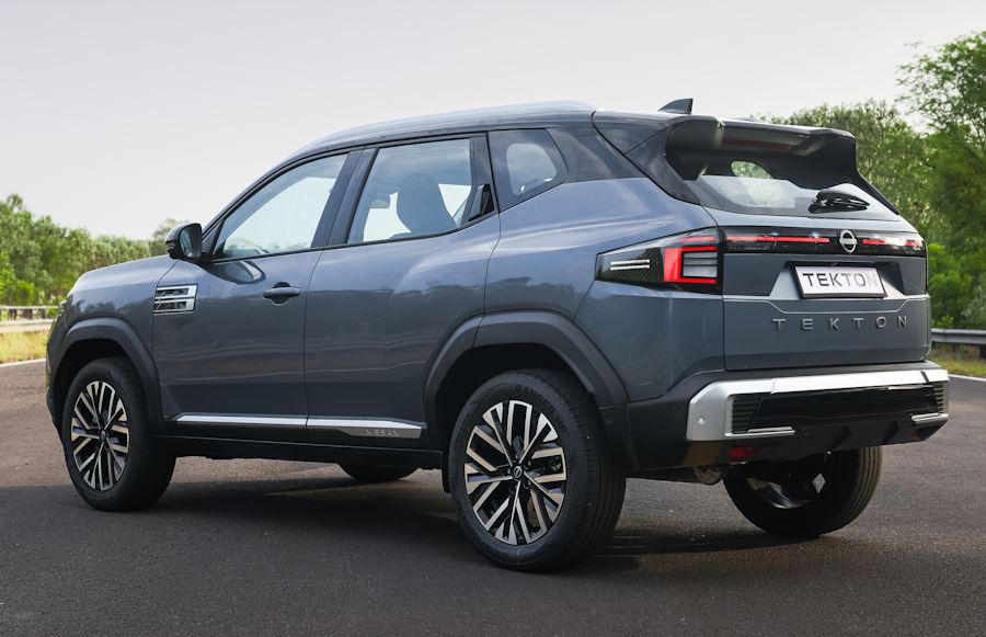 Nissan Tekton