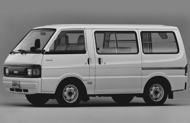 Коммерческий автомобиль Nissan Vanette третьего поколения