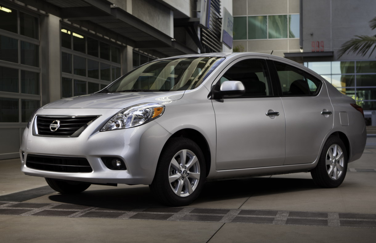 ����� Nissan Versa ������� ���������