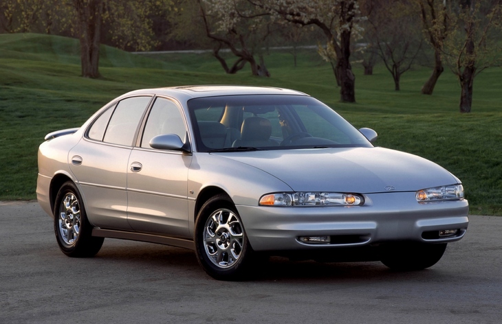 ����� Oldsmobile Intrigue (1997�2002)