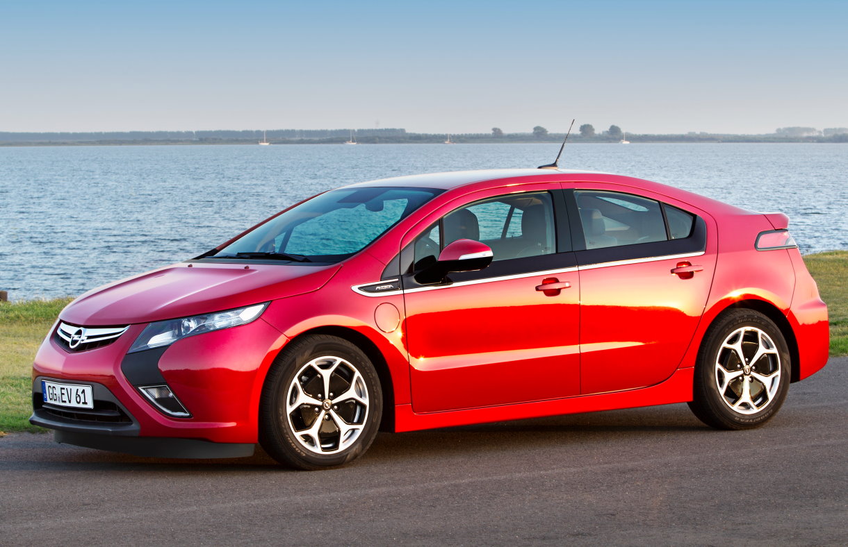 Хэтчбек Opel Ampera первого поколения