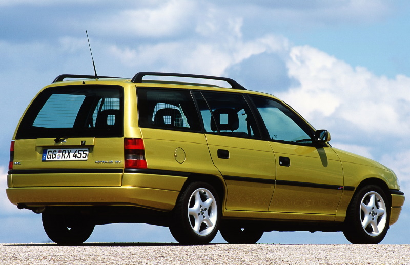 ��������� Opel Astra Caravan ������� ���������