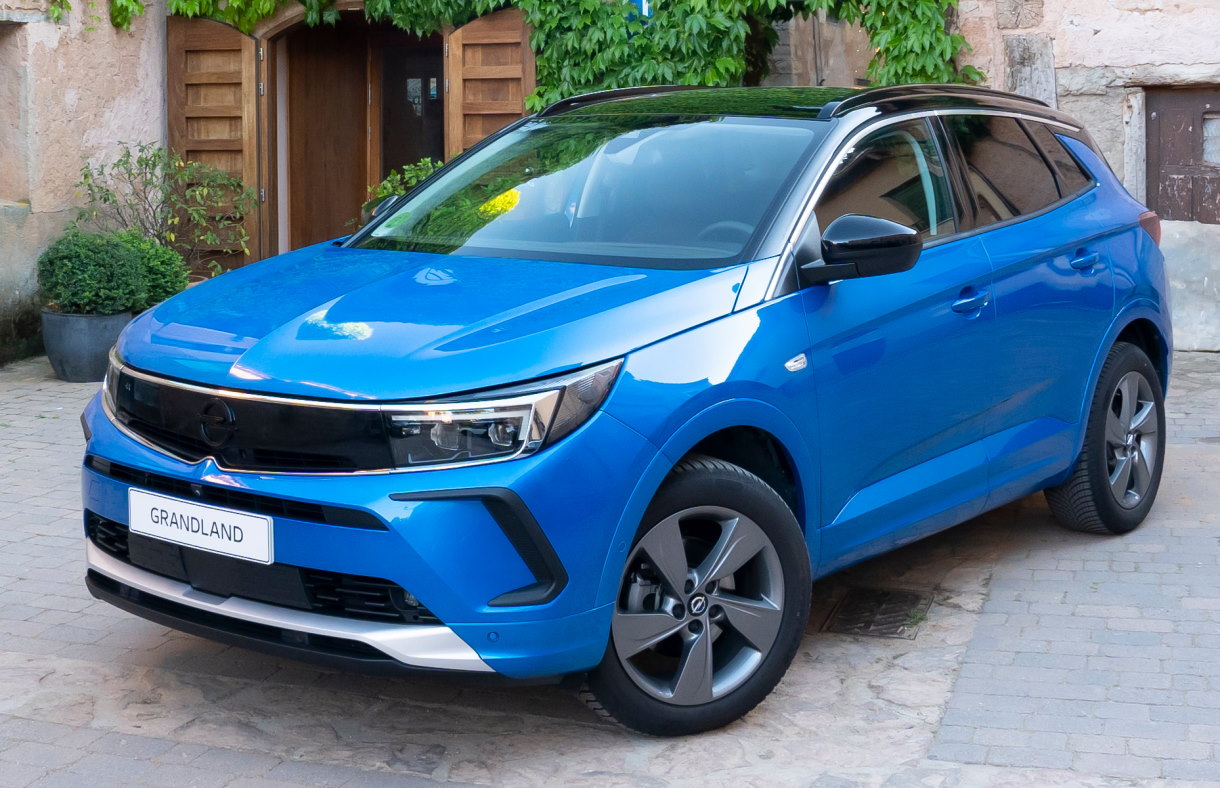 Кроссовер Opel Grandland