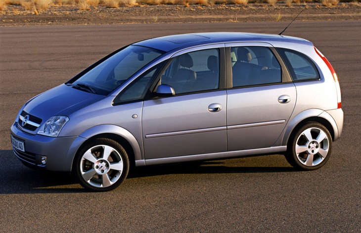 Компактвэн Opel Meriva первого поколения (2002-2010)