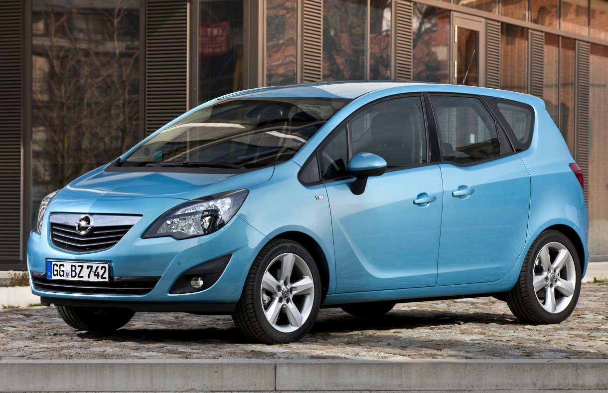 Компактвэн Opel Meriva второго поколения