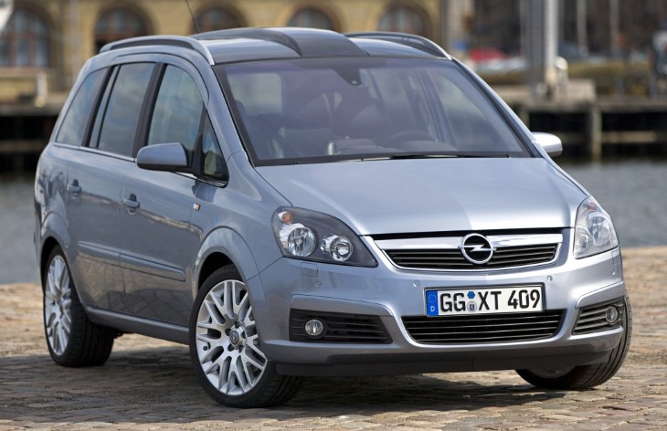 Минивэн Opel Zafira второго поколения, 2005–2014