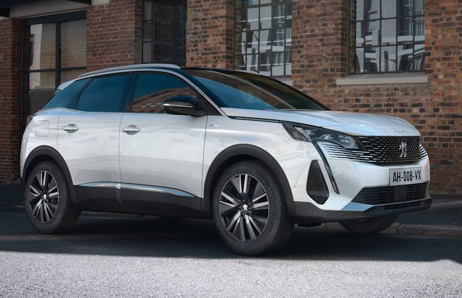 Кроссовер Peugeot 3008 после рестайлинга