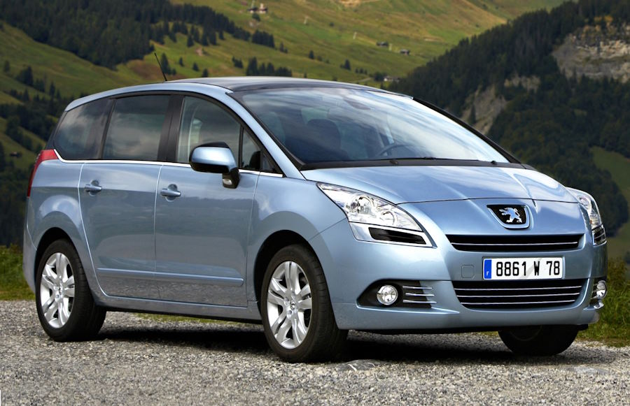 Минивэн Peugeot 5008 первого поколения