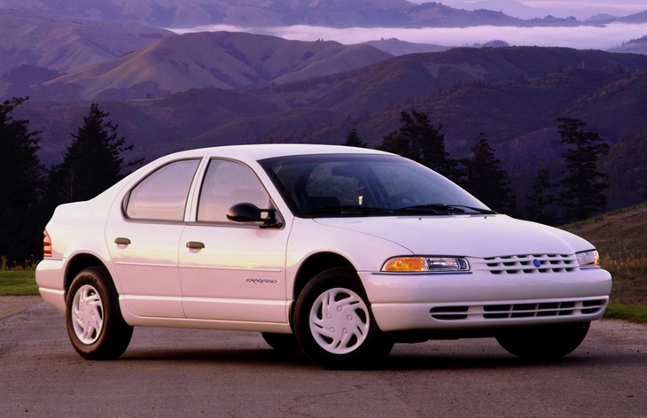 Седан Plymouth Breeze, 1996-2000