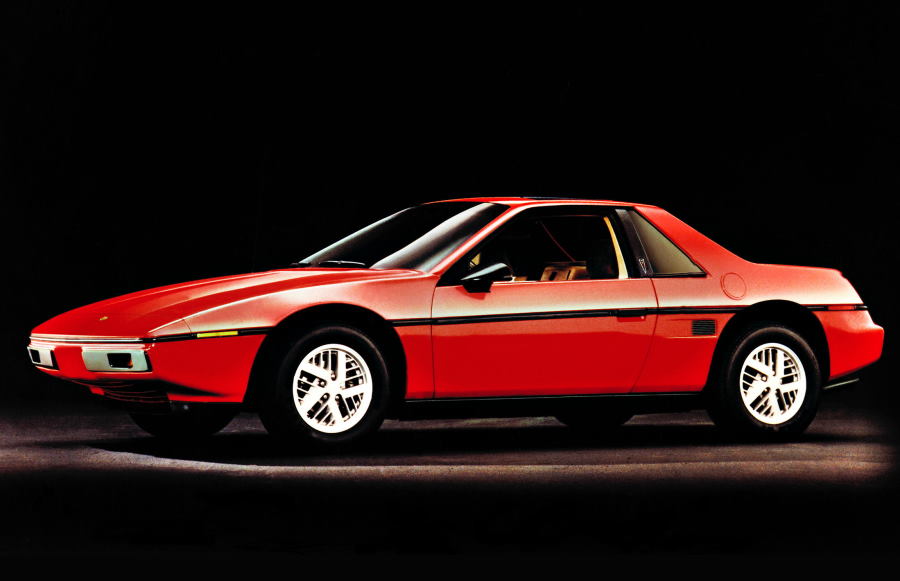 Купе Pontiac Fiero