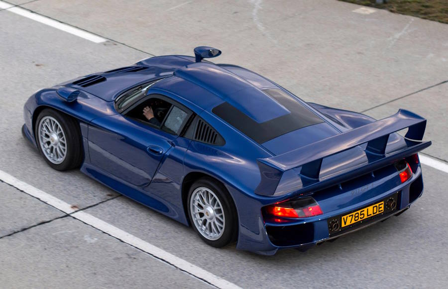 Купе Porsche 911 GT1 Straßenversion