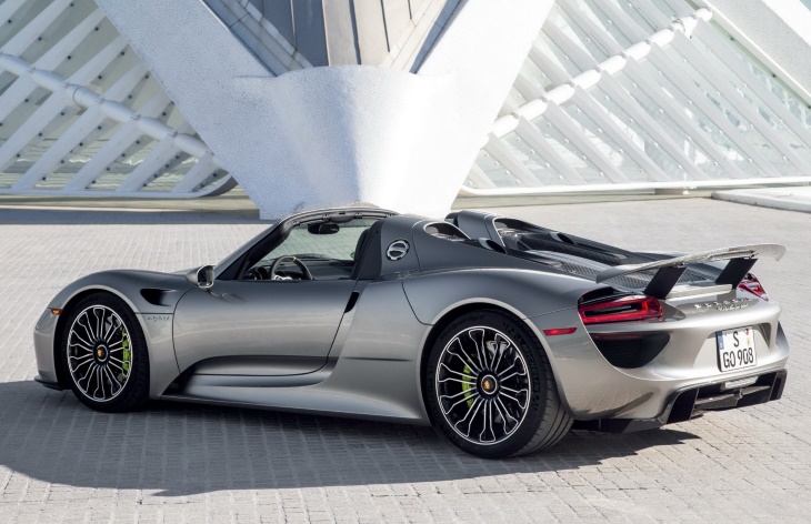 Родстер Porsche 918 Spyder