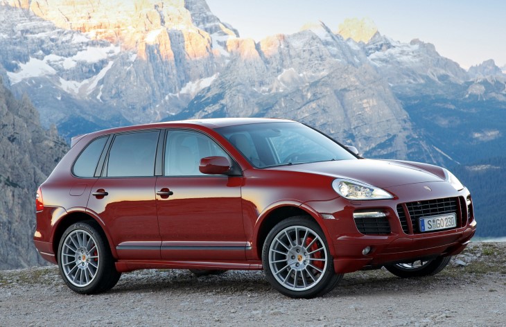 Кроссовер Porsche Cayenne первого поколения после рестайлинга, 2007-2010