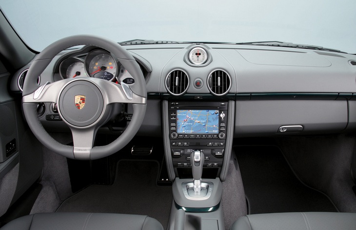 Интерьер купе Porsche Cayman первого поколения, 2005–2012