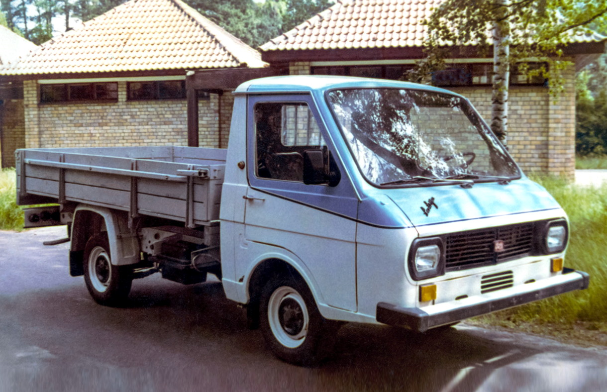 Грузовик РАФ-3311