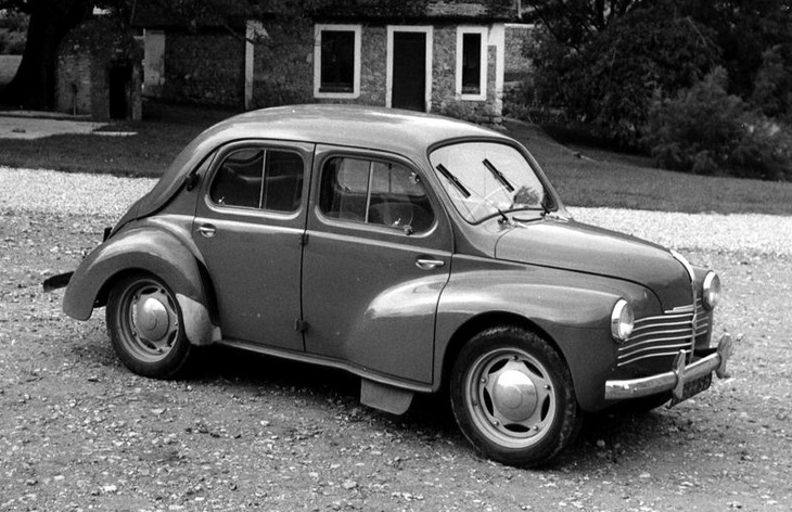 ���������� Renault 4CV