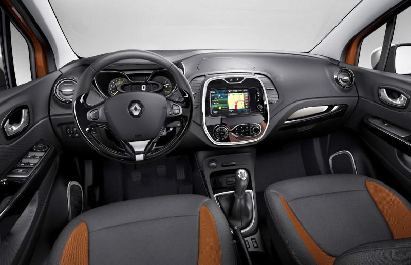 Салон кроссовера Renault Captur первого