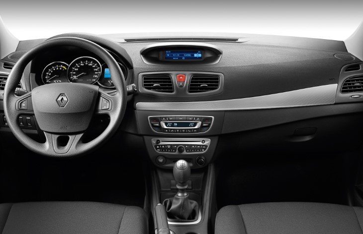Интерьер седана Renault Fluence, 2009-2013