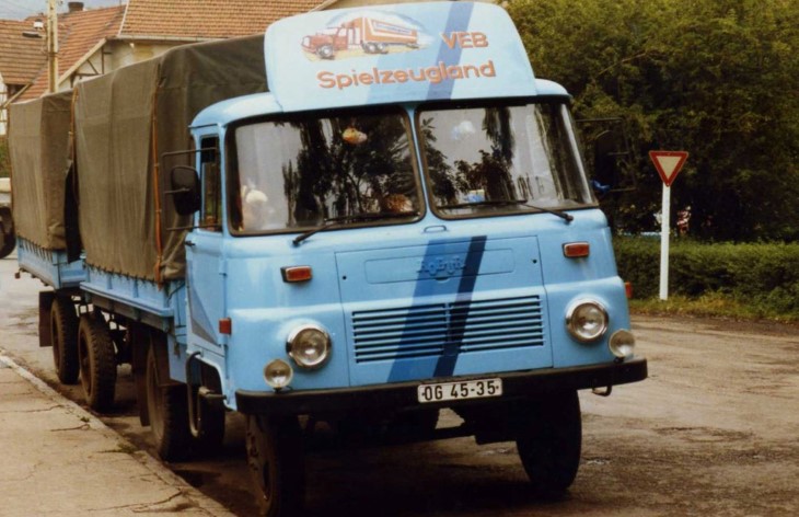 Грузовой автомобиль Robur LO 3000
