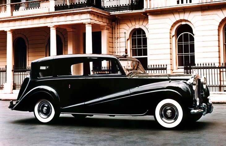 Автомобиль Rolls-Royce Phantom четвертого поколения