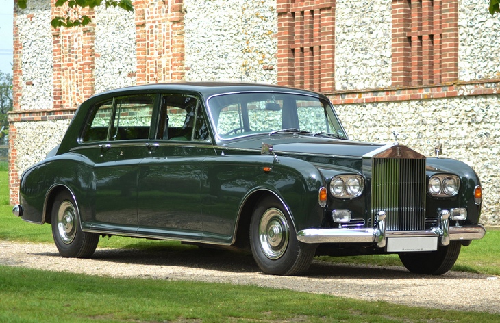 Автомобиль Rolls-Royce Phantom шестого поколения