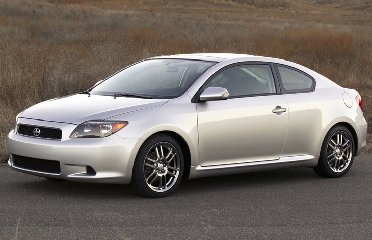 Хэтчбек Scion tC первого поколения, 2004–2010