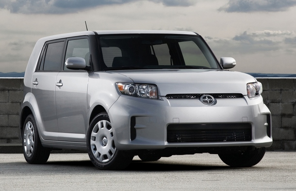 Хэтчбек Scion xB