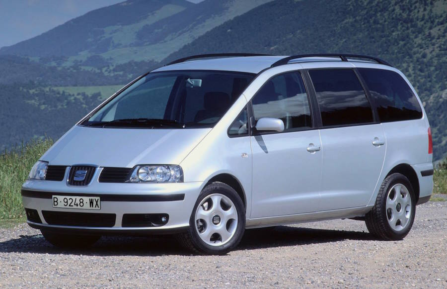Минивэн Seat Alhambra первого поколения после рестайлинга 2000 года