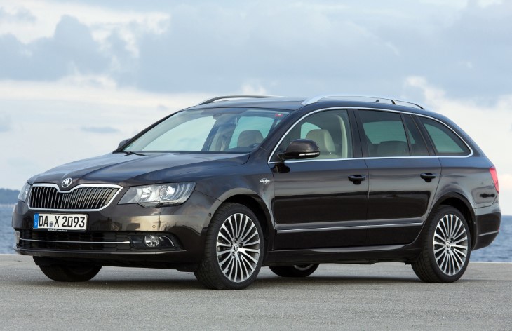 Универсал Skoda Superb Combi третьего поколения после рестайлинга, 2013-2014