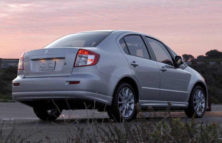 Седан Suzuki SX4