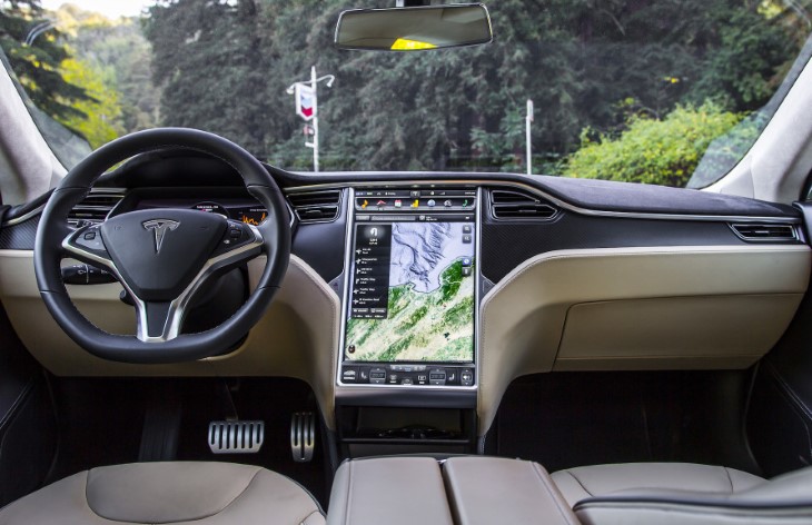 �������� �������� Tesla Model S