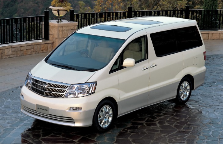 ������� Toyota Alphard ������� ���������, 2002�2008