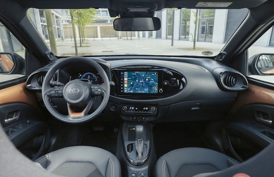 ����� �������� Toyota Aygo X
