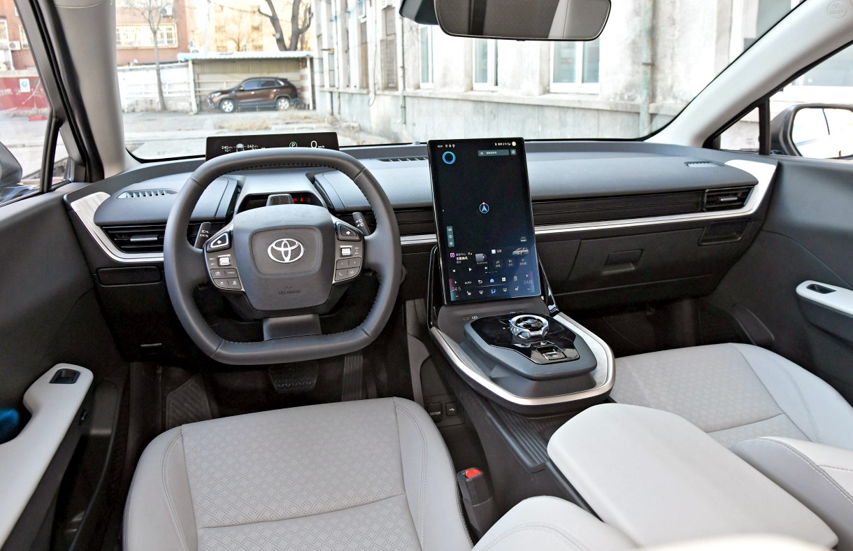 ����� ������ Toyota bZ3 