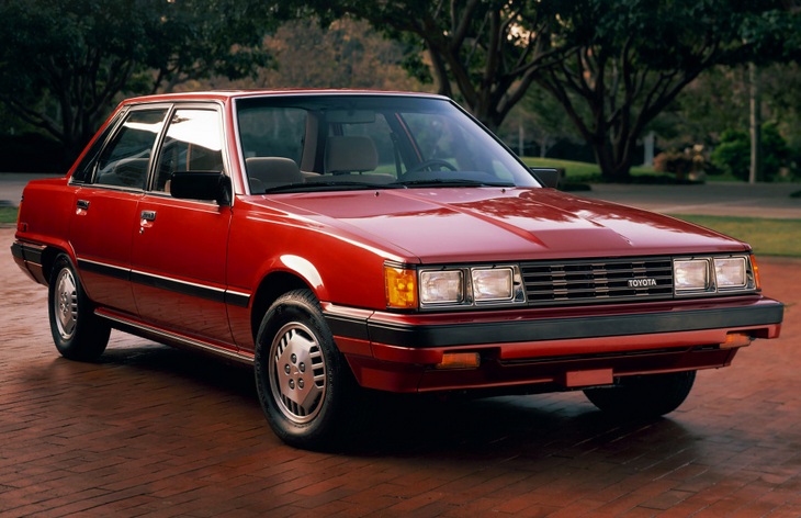 ����� Toyota Camry ������� ���������, 1982-1986